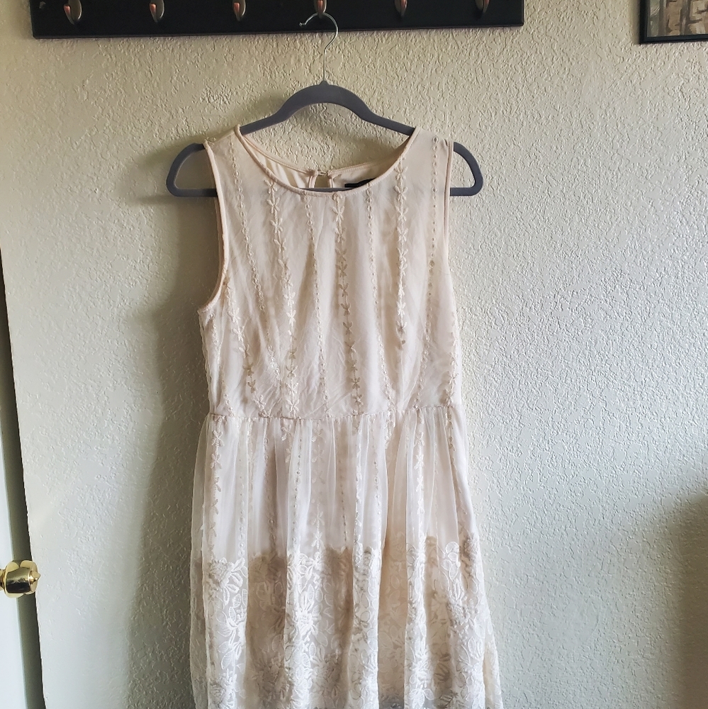 🦋 5 for $15 Cream lace Forever 21 dress size large